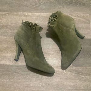 Cute Grey suede ruffle ankle boots